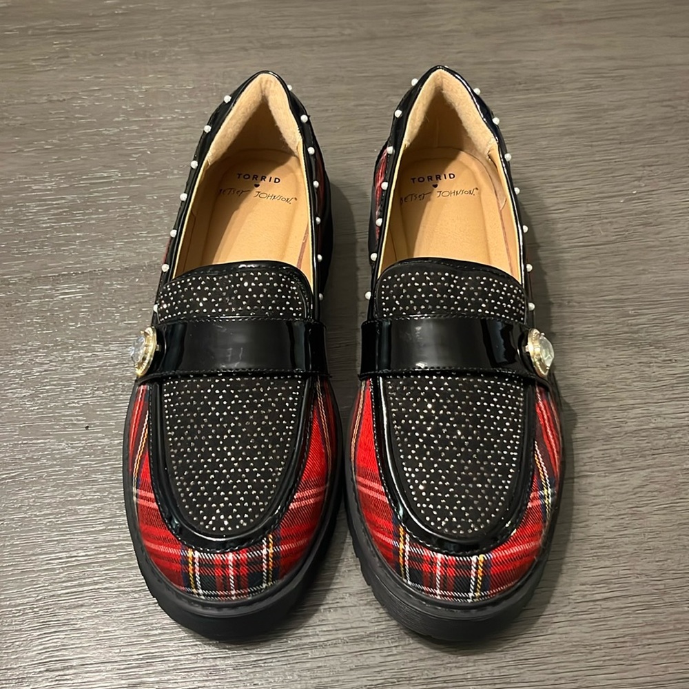 NWOT Torrid X Betsey Johnson Plaid Buckle Loafers